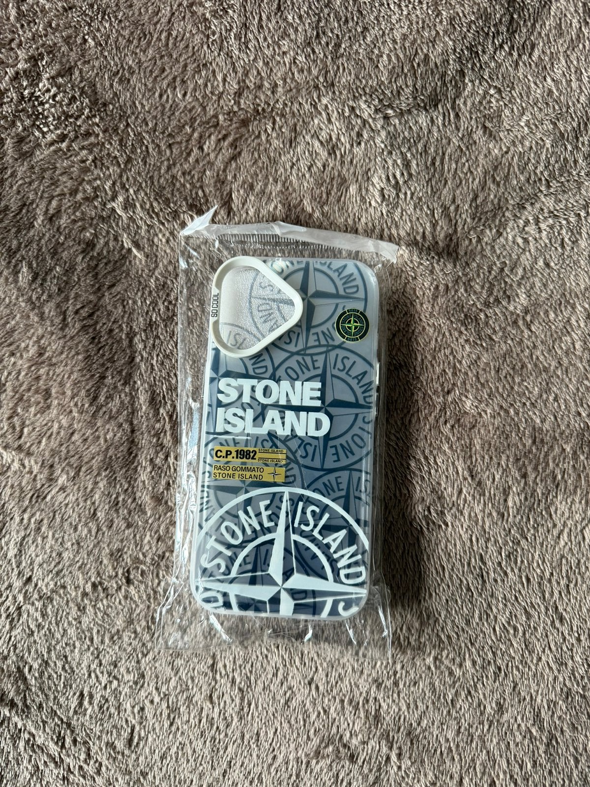 iPhone 17-hoesje - Stone Island-stijl (nieuw), Kunststof, IPhone 17, Verzenden, Zo goed als nieuw