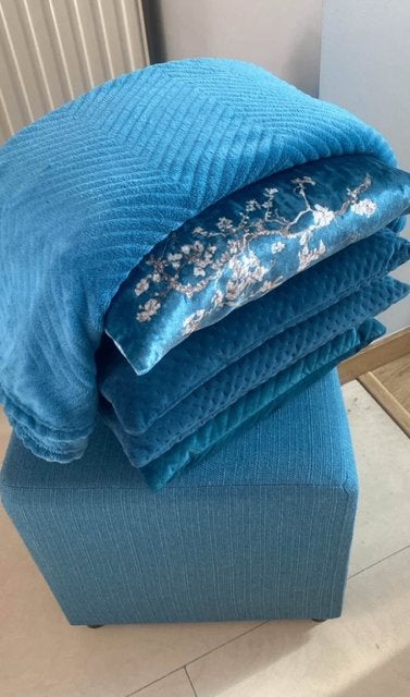 Luxe fluwelen kussen set en poef, Huis en Inrichting, Ophalen