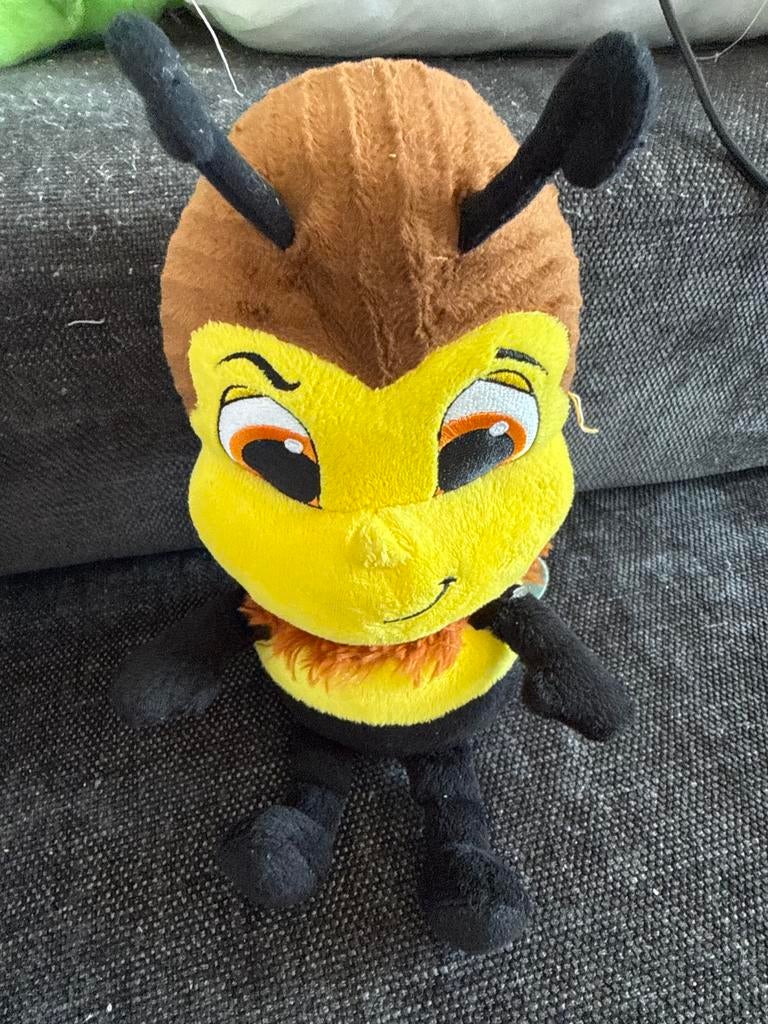 Joli doudou en forme d'abeille - peluche douce (bon état), Enfants & Bébés, Jouets | Peluches, Comme neuf, Petit (moins de 20 cm)