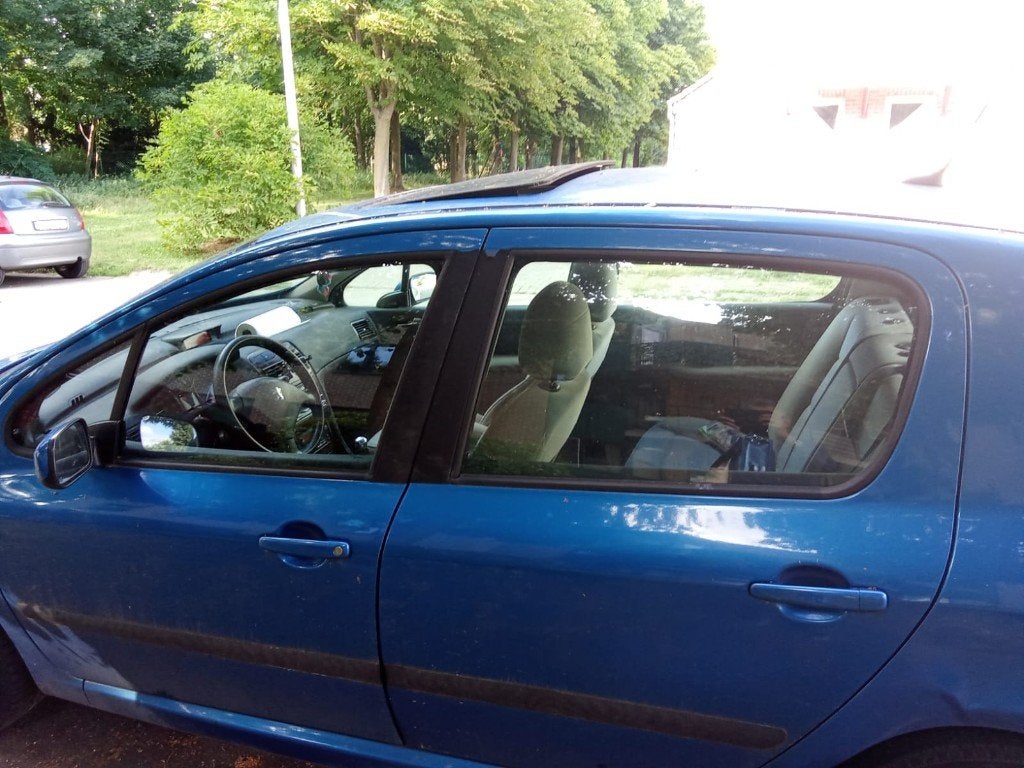 Peugeot 307 , 2005 Bouwjaar,   1000 euro, Stof, Beige, 4 cilinders, 5 deurs