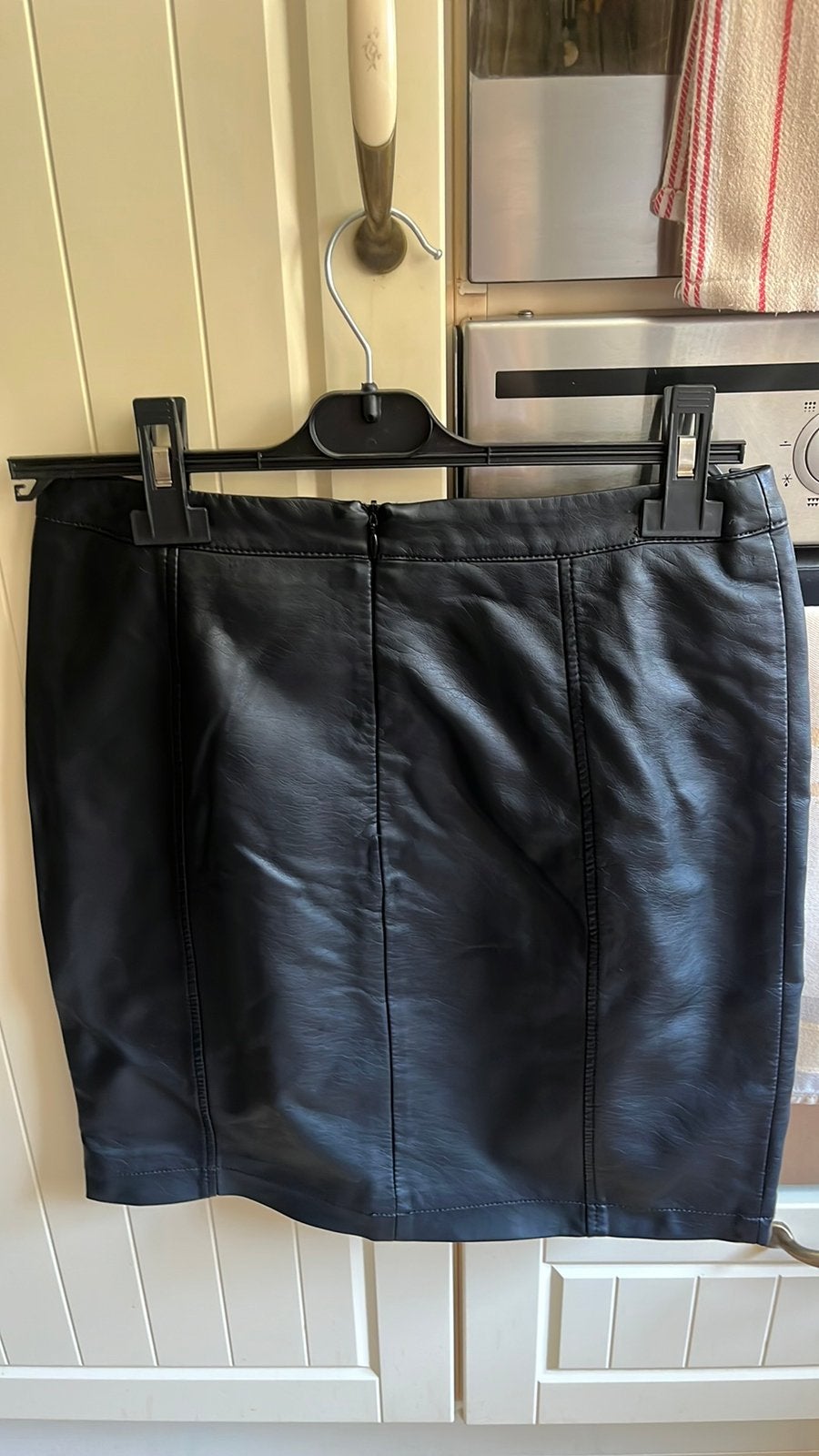 Jupe noire similicuir taille 36, Kleding | Dames, Rokken, Ophalen of Verzenden, Zo goed als nieuw, Boven de knie