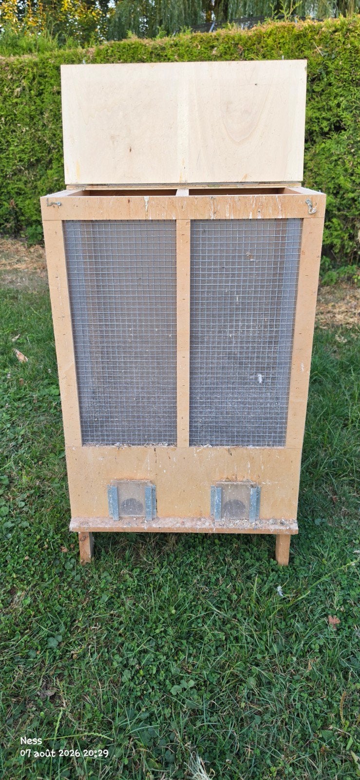Armoire de stockage pour graines pigeons ou autres, Animaux & Accessoires, Enlèvement, Bois
