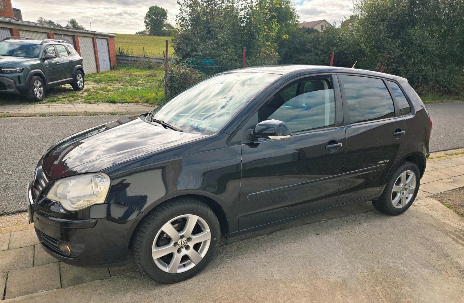 Vw Polo  1.2i 70cv Essence  Airco Prête à immatriculé, Autos, Achat, Noir, 5 portes, 5 places