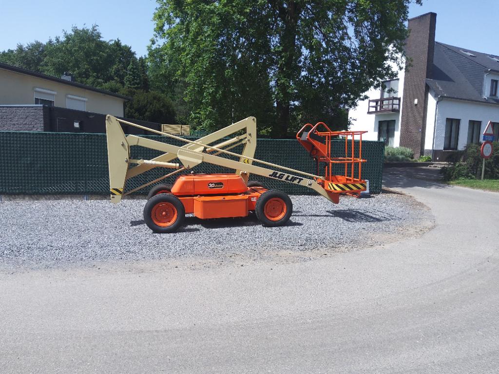 Hoogtewerker jlg 30e prijs 7850 euro, Zakelijke goederen, Machines en Bouw | Liften, Steigers en Ladders, Ophalen