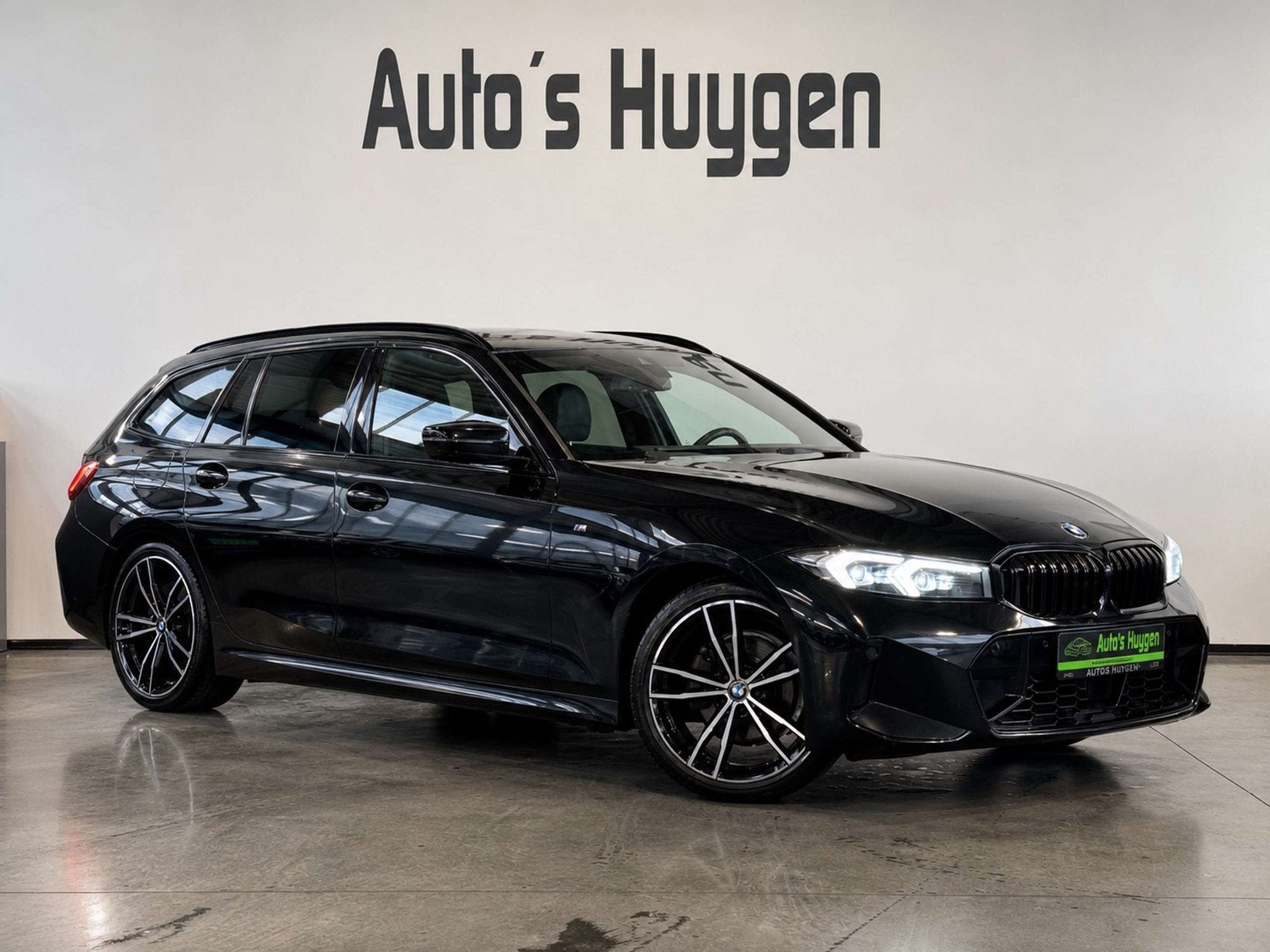 BMW 3 Serie 320 I Touring M-Sport (bj 2022, automaat), Auto's, BMW, Automaat, 1998 cc, Gebruikt, Alcantara