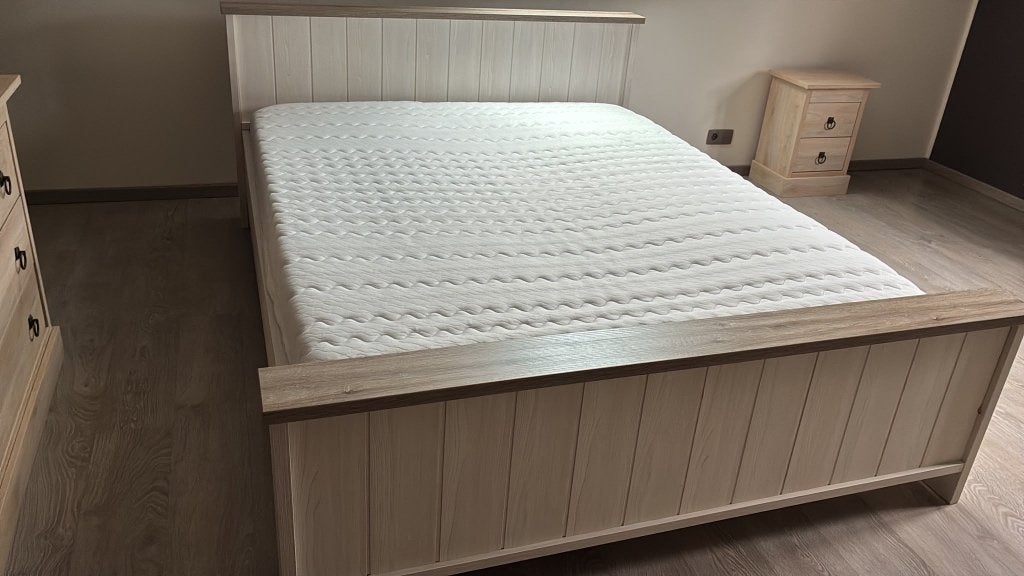 Houten bed te koop - 160x200 (indien gewenst incl. matras), Huis en Inrichting, Ophalen, Bruin, Tweepersoons, 200 cm
