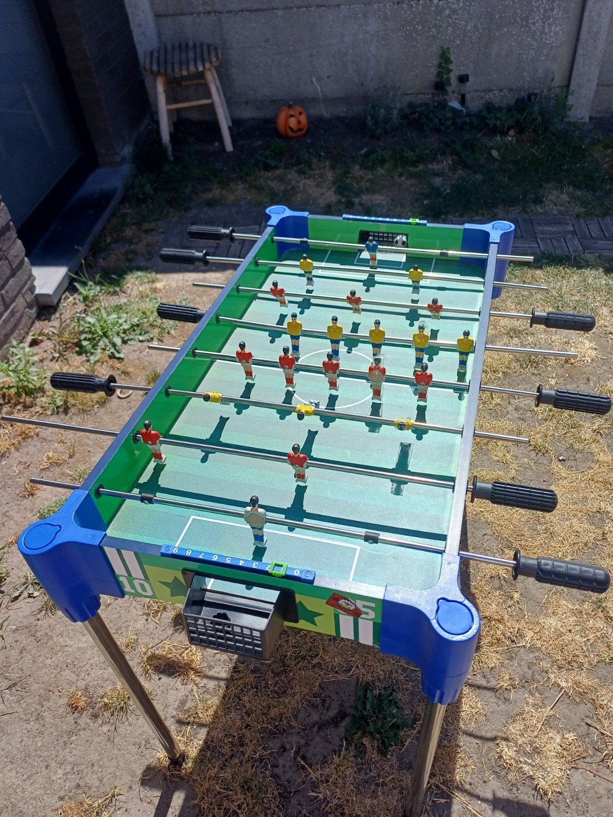voetbaltafel kinderen, Ophalen