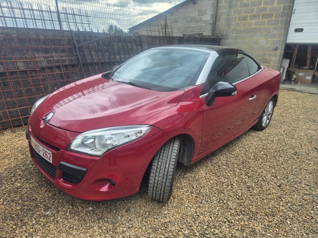 Renault megane cabriolet 151.000 kms, Autos, Rouge, Euro 5, Achat, Caméra de recul
