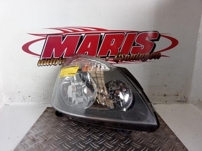 Phare droit d'un Renault Clio, -, Renault, -, 3 mois de garantie
