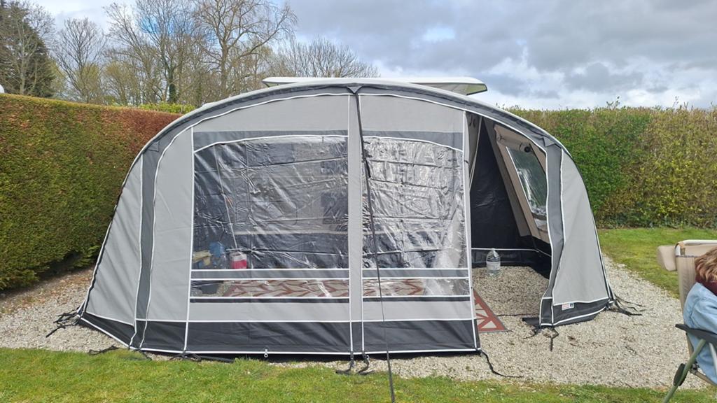 Voortent 'Unico Bologna', Caravans en Kamperen, Tenten, Ophalen