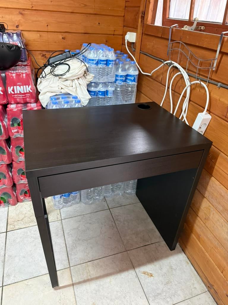 IKEA Micke bureau, Enlèvement, Comme neuf