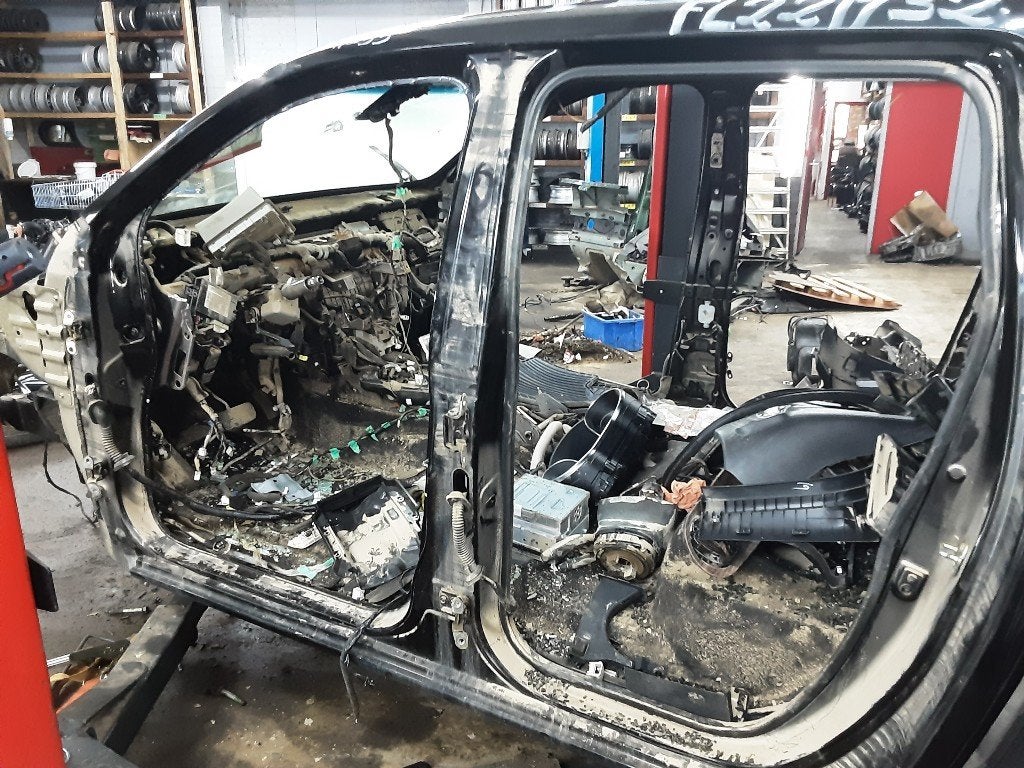 DIVERS MONTANT PORTE C G Mercedes-Benz X (470), Mercedes-Benz, Utilisé, Dialog.mb@mercedes-benz.com, Mercedes-Benz AG