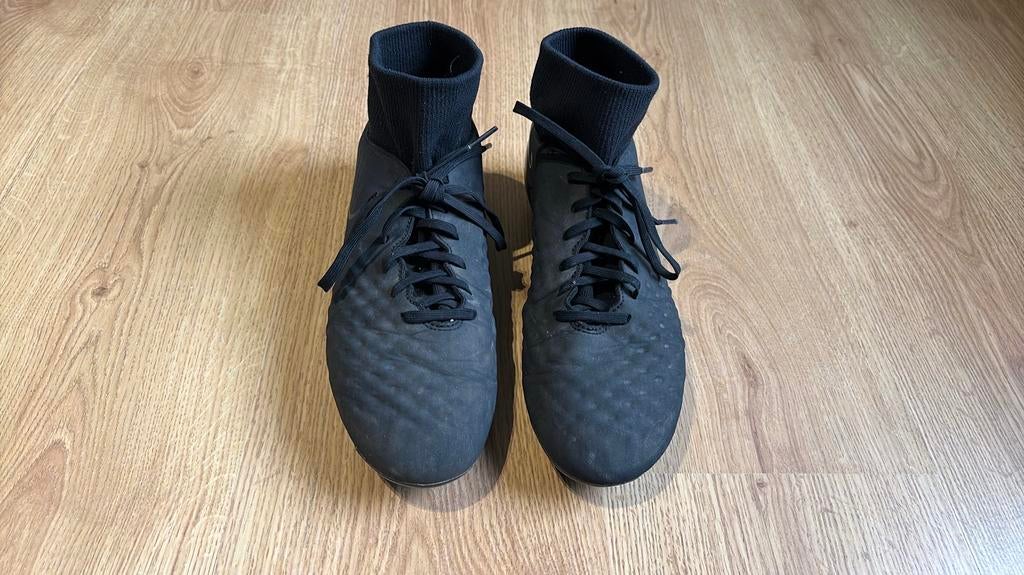 Voetbalschoenen - ‘Nike Magista’ - maat 42, Ophalen, Gebruikt, Schoenen