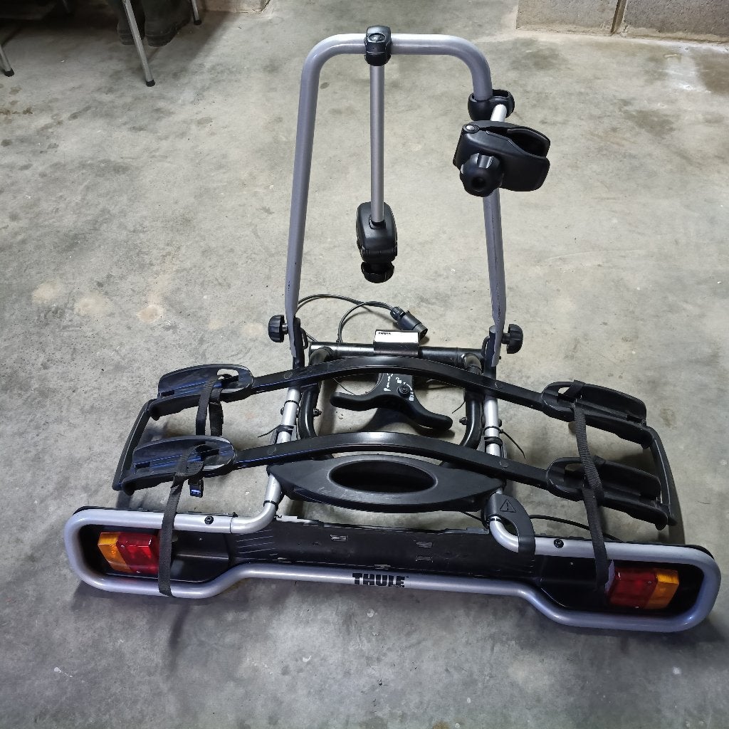 Fietsendrager Thule, Ophalen, 2 fietsen, Zo goed als nieuw, Trekhaakdrager