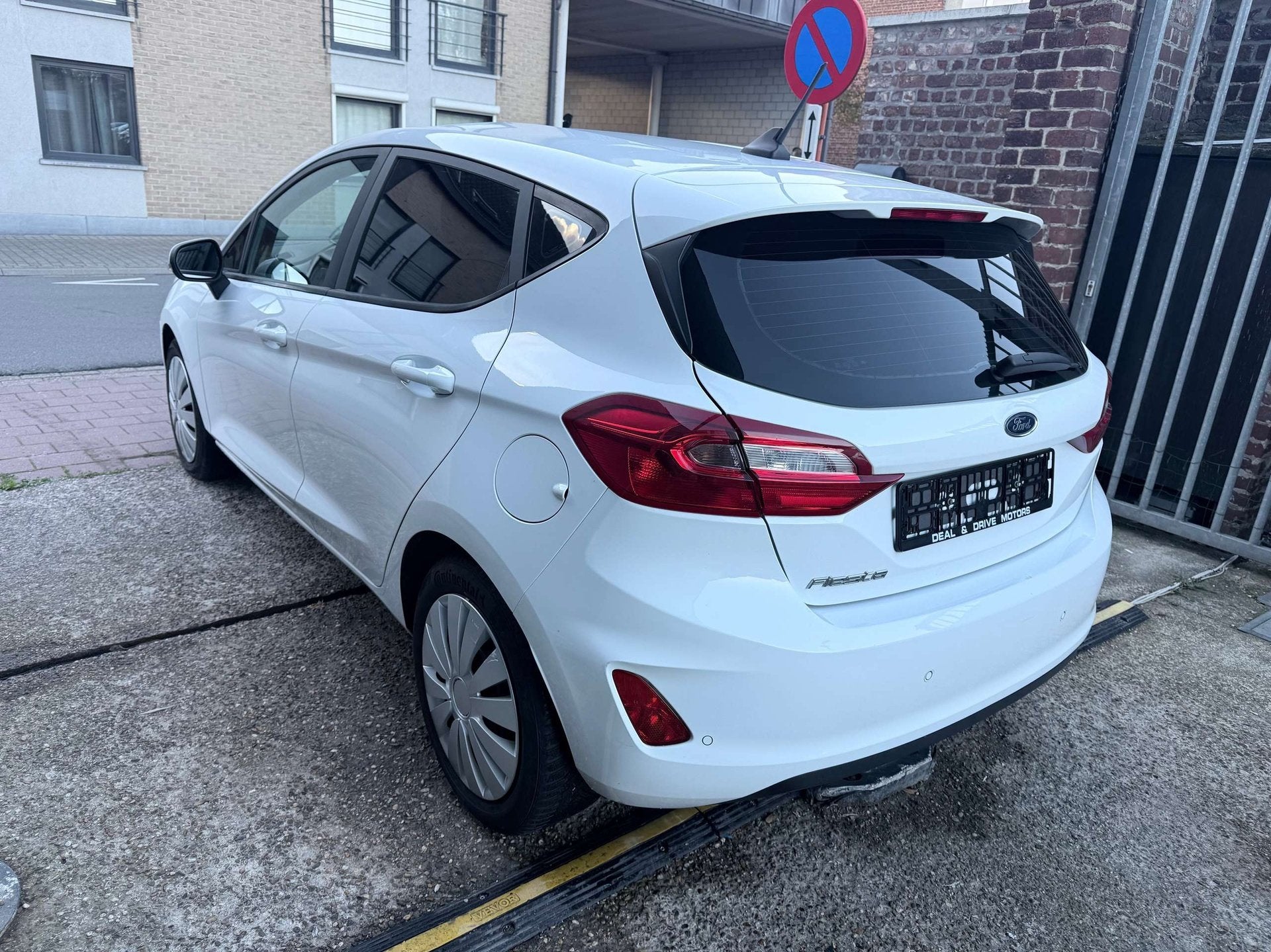 Ford Fiesta Fiesta 1.4 Turbo TDCi Ambiente Durashift, Auto's, Automaat, Dealer onderhouden, Stof, Euro 6