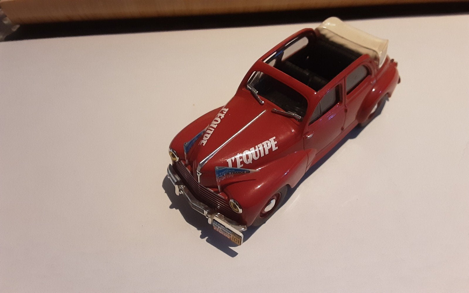 PEUGEOT 203 miniatuur, Hobby en Vrije tijd, Modelauto's | 1:43, Ophalen of Verzenden, Zo goed als nieuw, Auto, Norev
