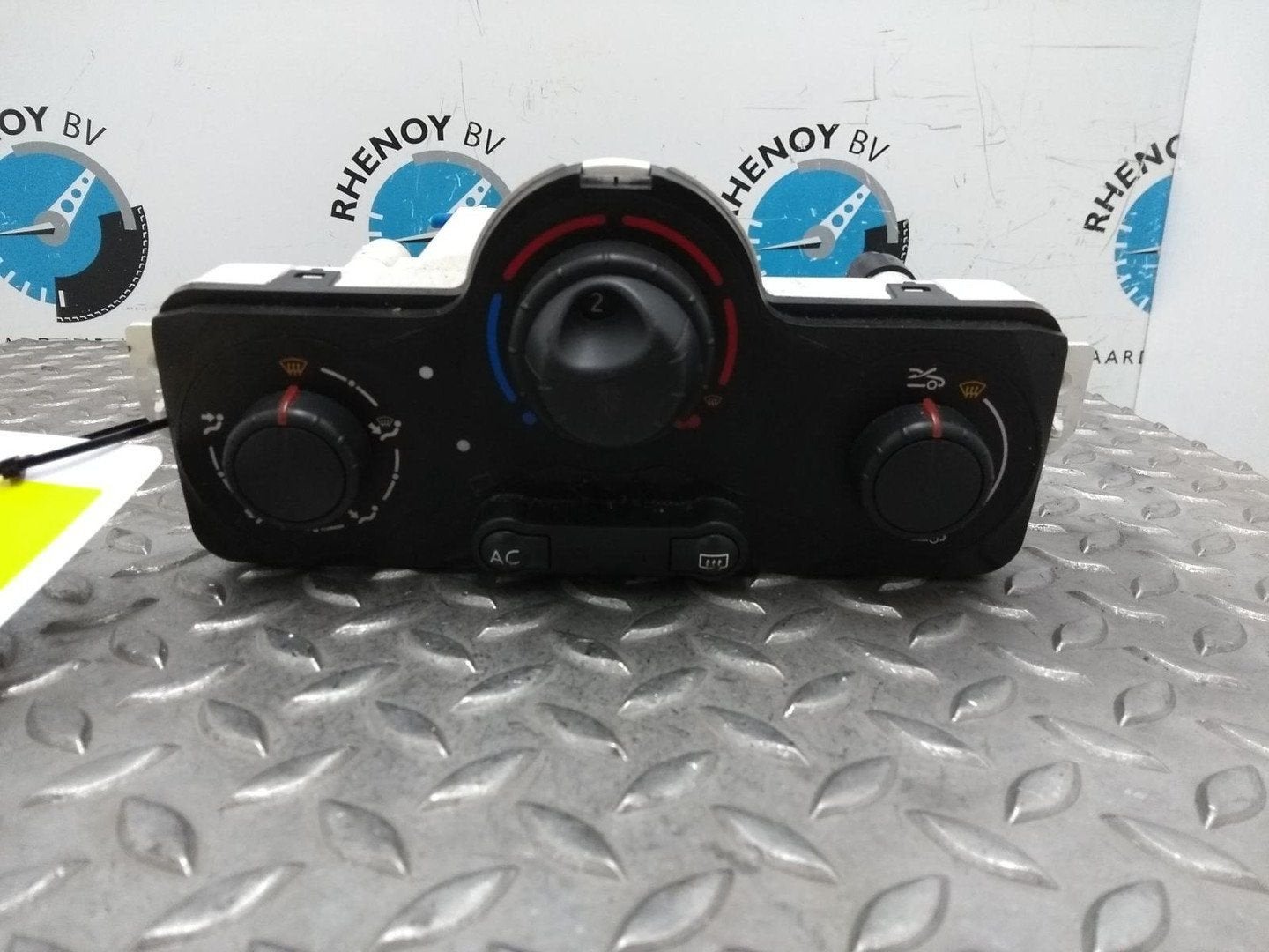 RENAULT CLIO 1.2-16V Special Line  KACHEL BEDIENINGSPANEEL 2, Ophalen of Verzenden, Gebruikt, Stiba lid