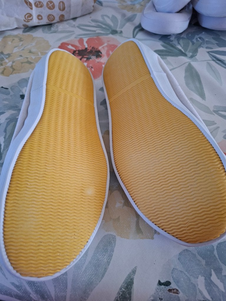 Turn pantoffels maat 40, Sport en Fitness, Turnen, Ophalen, Gebruikt, Wit, Turnschoenen