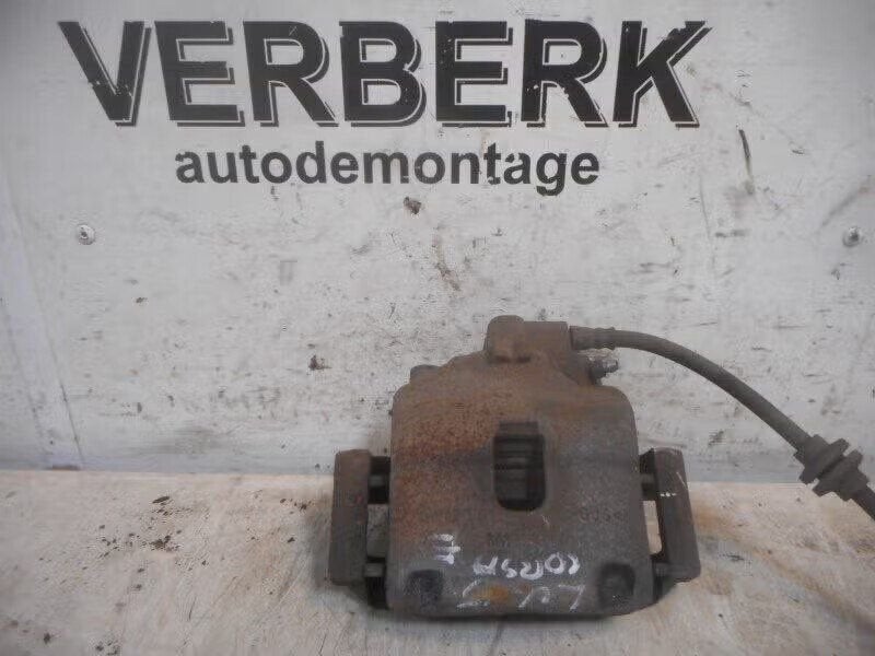 REMKLAUW LINKS VOOR Opel Corsa E (01-2014/06-2019), Bahnhofsplatz 65423 Rüsselsheim am Main, DE, Gebruikt, Opel, Opel Automobile GmbH