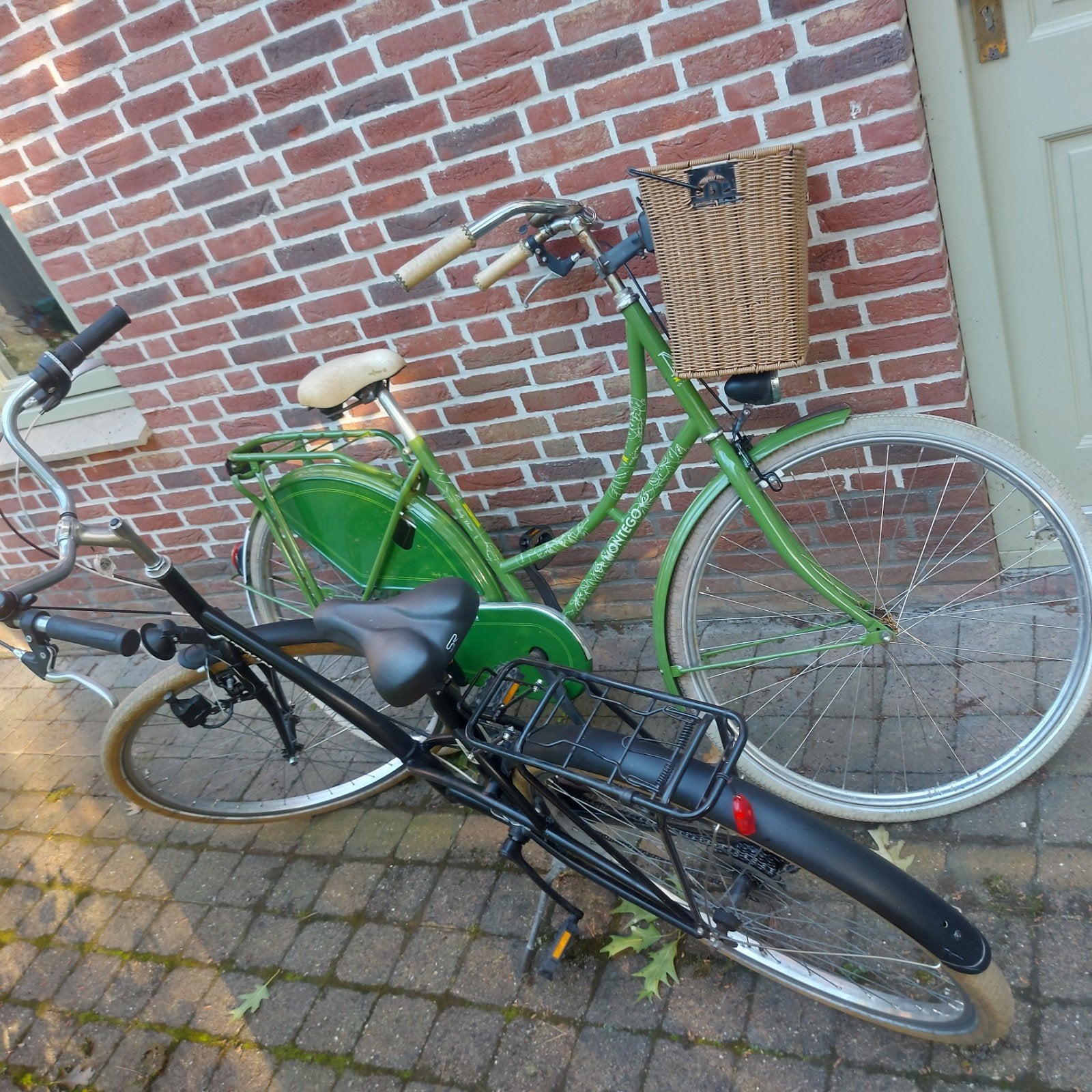 2 damesfietsen montego en btwin samen of appart te koop, Versnellingen, Ophalen of Verzenden, Zo goed als nieuw, 50 tot 53 cm