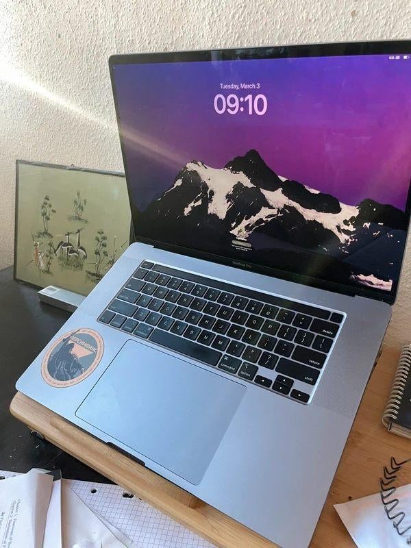 Macbook Pro 16 || RADEON pro 5500M || i9-9880H || 16GB, 16 pouces, Comme neuf, MacBook, 1 TB ou plus