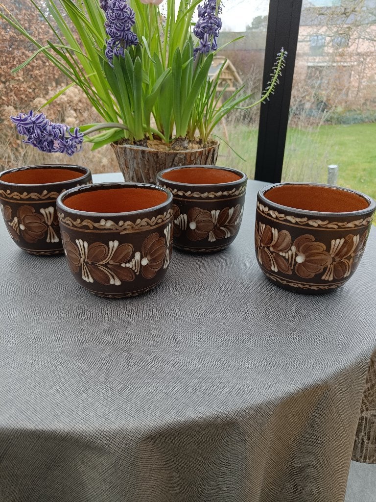 Keramieken cache-pots. Aantal: 4. Kleur: bruine inten., Overige materialen, Rond, Ophalen of Verzenden, Binnen