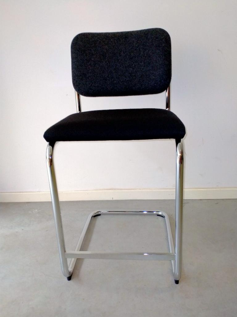 Knoll Cesca 5 counter stoelen, ongebruikt, Huis en Inrichting, Barkrukken, Nieuw, 60 tot 90 cm, Metaal, 5 krukken of meer, Met voetsteun