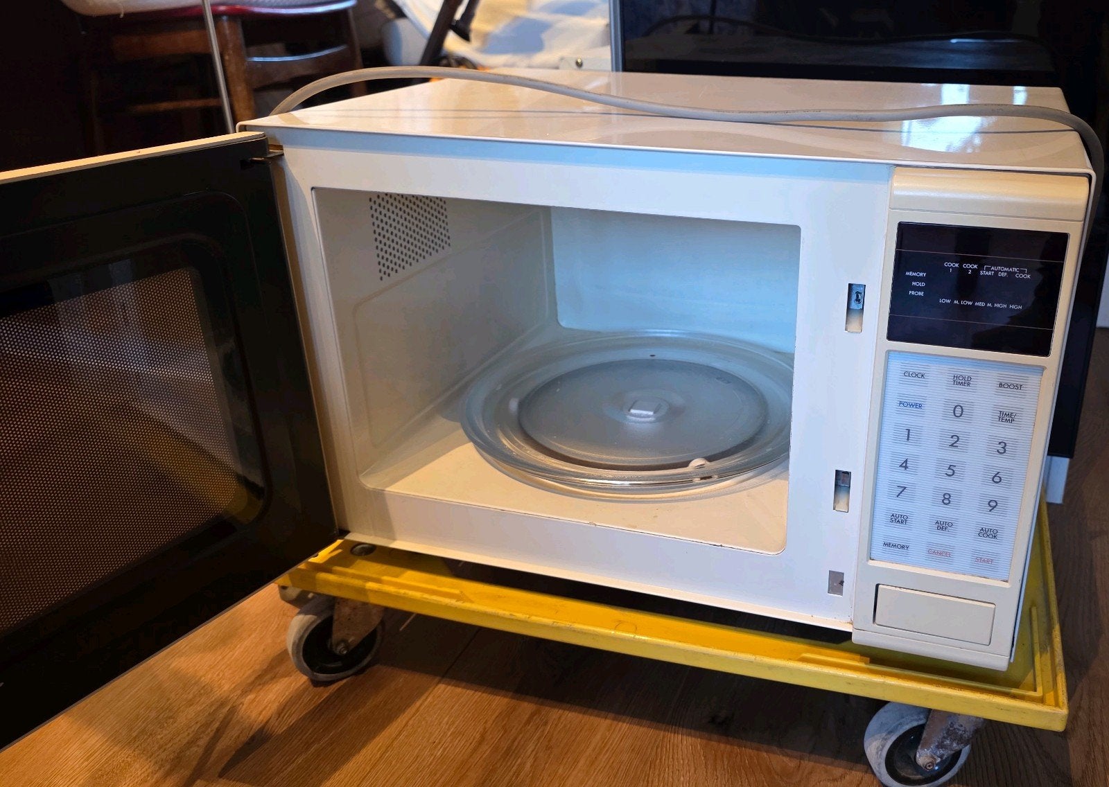 Samsung microwave oven, Elektronische apparatuur, Microgolfovens, Ophalen, Gebruikt, Tussenbouw, Draaiplateau