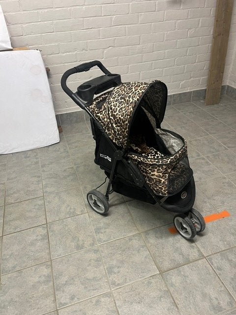 Hondenbuggy, Dieren en Toebehoren, Innopet, Ophalen, Zo goed als nieuw, Hondenbuggy