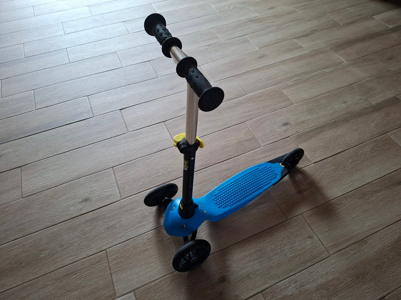 kleine driewielstep, Fietsen en Brommers, Ophalen, Gebruikt, Gewone step, Oxelo (Decathlon)