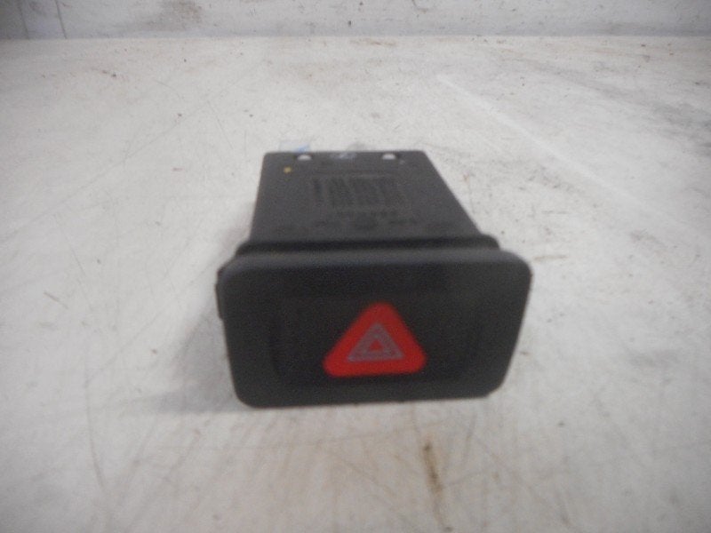 COMMUTATEUR DE FEUX DE DETRESSE Bora (1J2) (1JO953235J), Volkswagen, Volkswagen AG, Utilisé, Kundenbetreuung@volkswagen.de