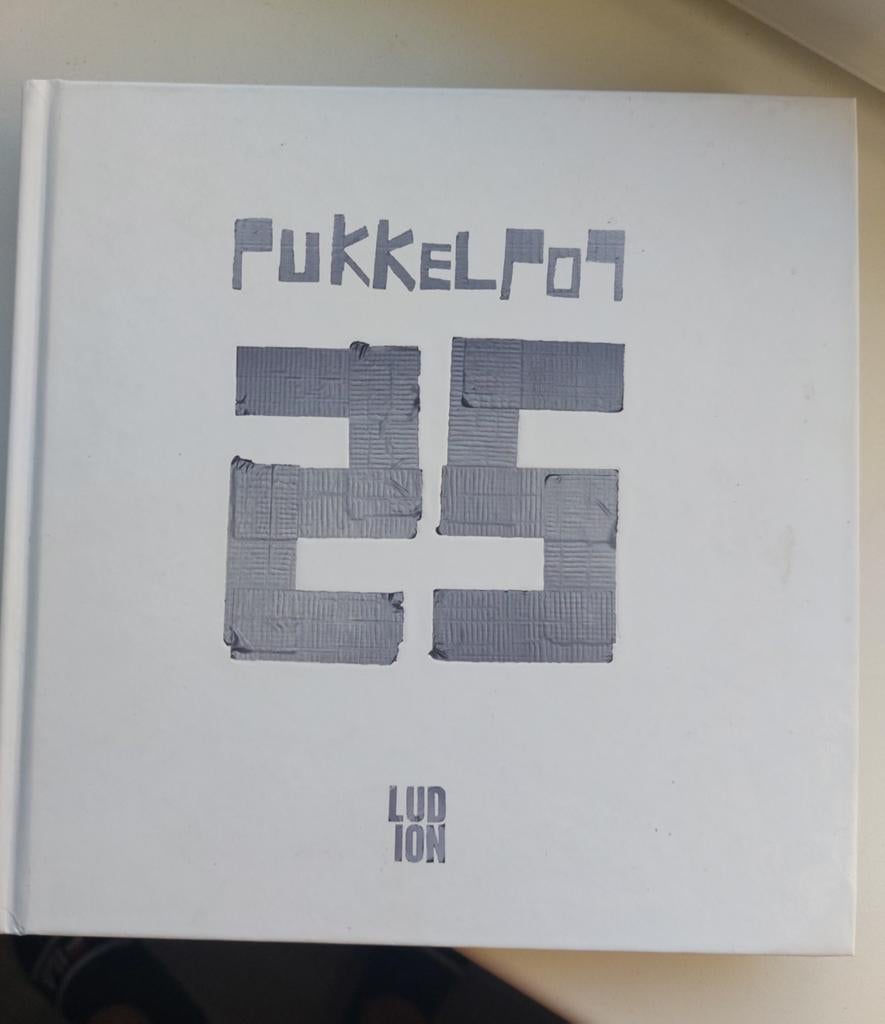 Pukkelpop 25 (Dik) Boek, Boeken, Muziek, Ophalen, Zo goed als nieuw
