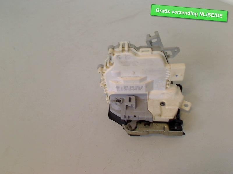 PORTIERSLOT RECHTS ACHTER Audi A4 Avant (B8) (8K0839016D), Info@audi.de, Achter, Audi, Audi AG