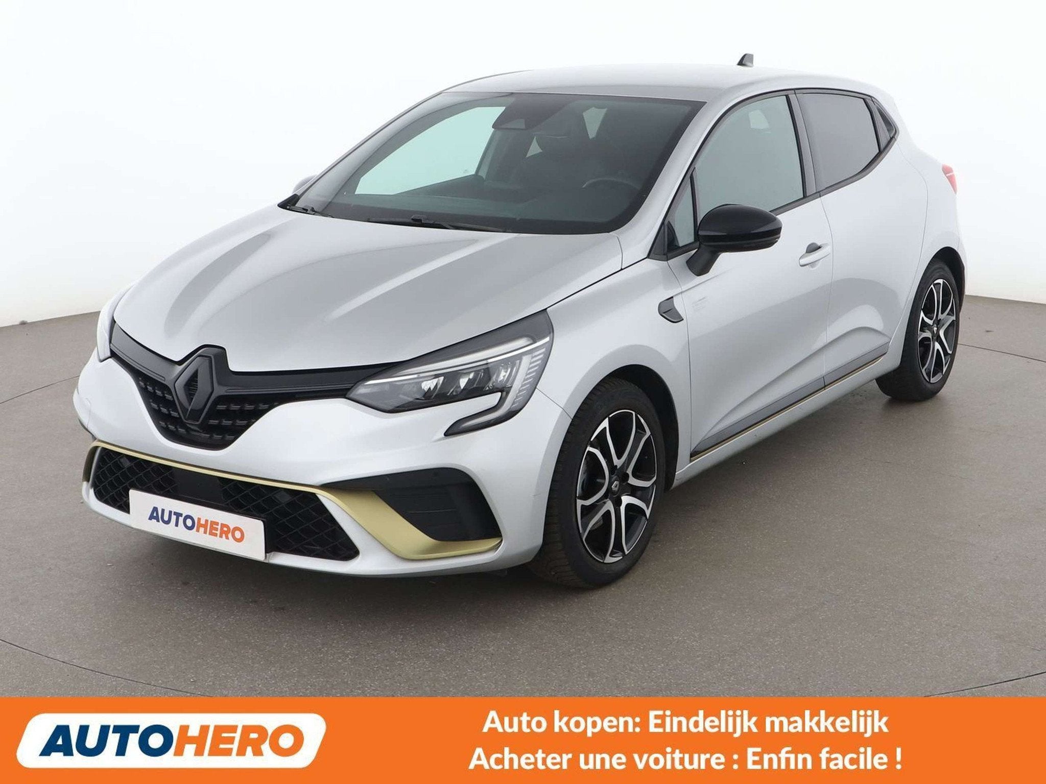 Renault Clio 1.6 Hybrid E-Tech Engineered (bj 2022), Auto's, Gebruikt, 143 pk, Geheel digitaal combi-instrument, 1313 kg