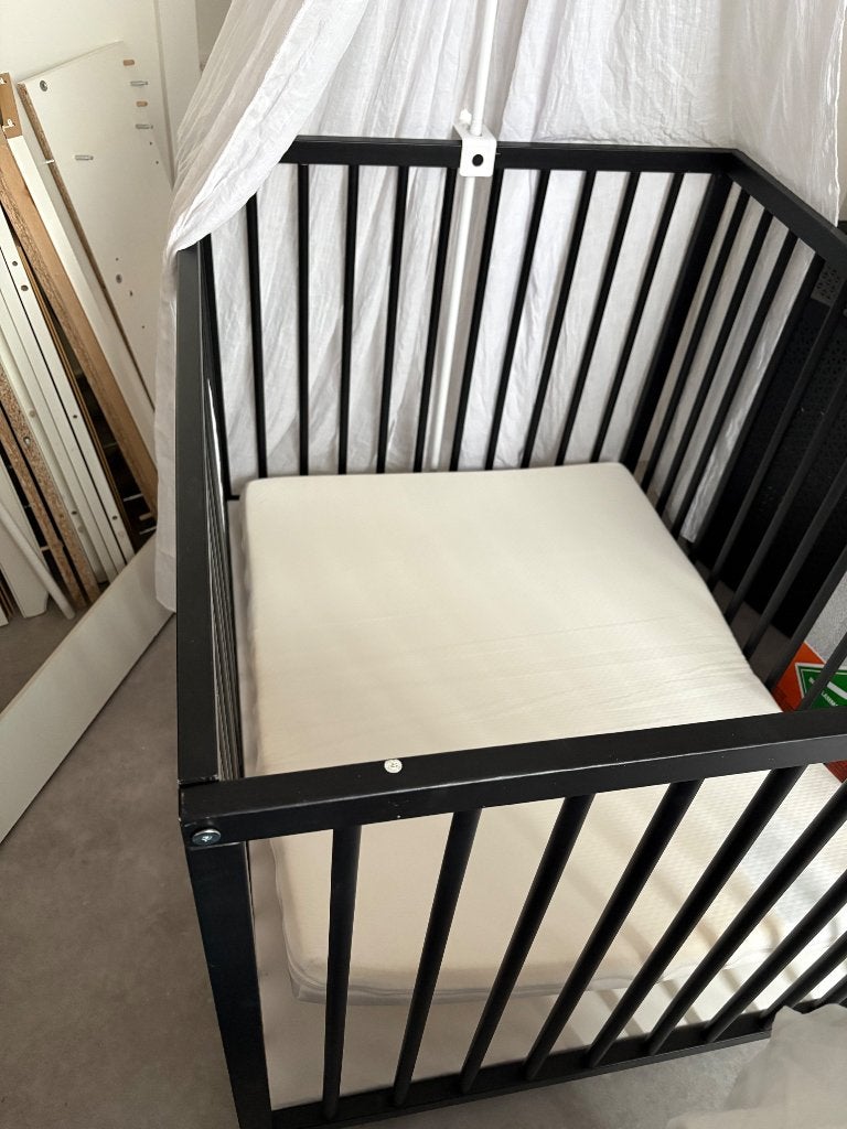 Baby park met matras en hemeldoek, Kinderen en Baby's, Babyparken, Ophalen, Gebruikt, Vierkant, Wieltjes