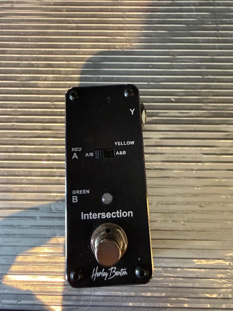 Harley-Benton Ministomp Intersection A/B/Y Box, Muziek en Instrumenten, Effecten, Ophalen of Verzenden, Gebruikt, Overige typen