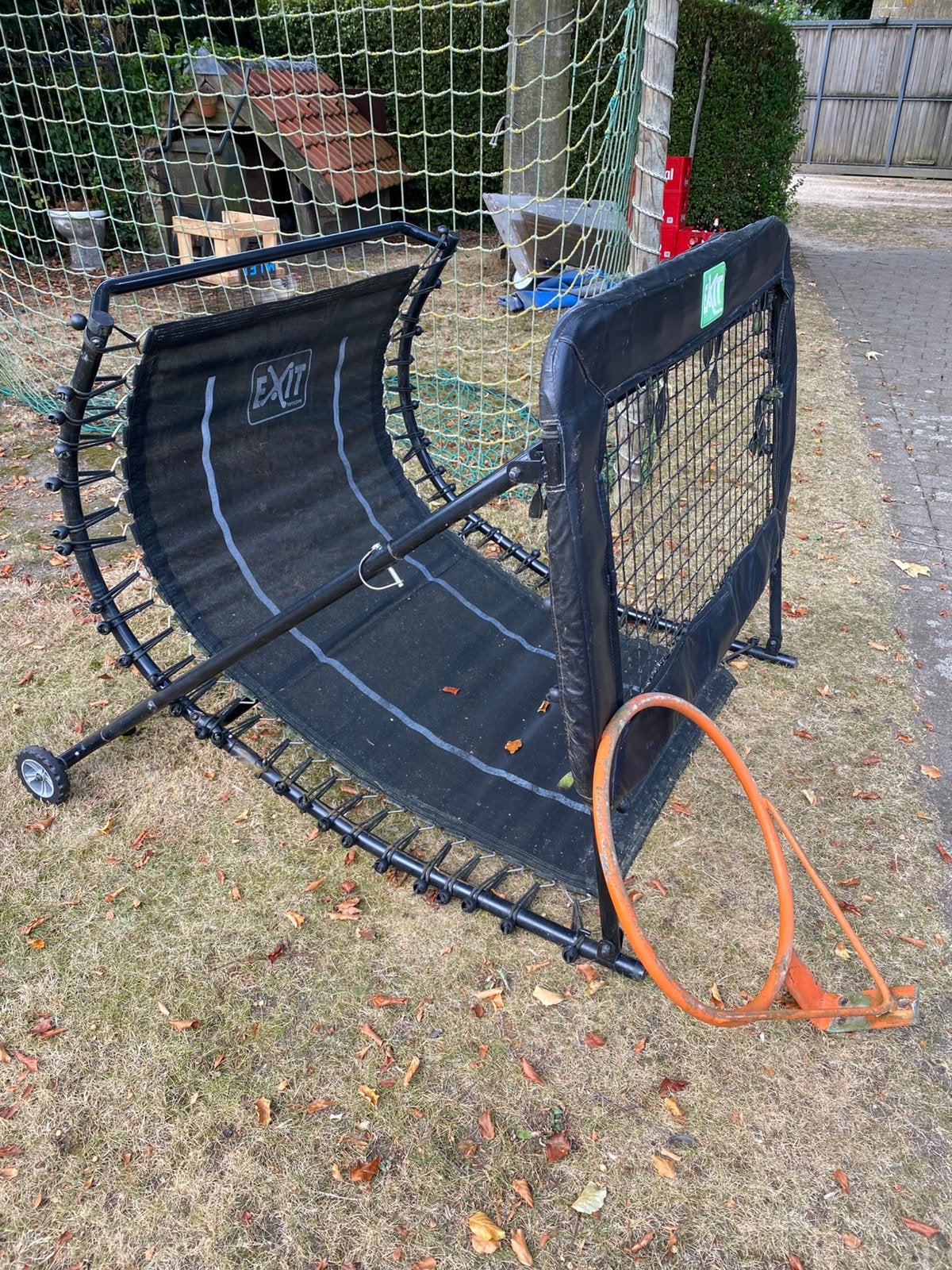 Kickback voetbal rebounder  en. Basketring., Sport en Fitness, Ophalen, Gebruikt