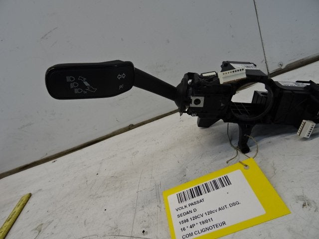 COMMUTATEUR Volkswagen Passat (3G2) (5Q0953502), Volkswagen, Volkswagen AG, Utilisé, Kundenbetreuung@volkswagen.de