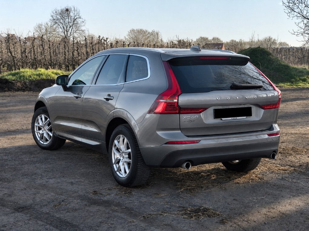 Volvo XC60 Momentum Pro D3, Auto's, Voorwielaandrijving, 1969 cc, https://public.car-pass.be/verify/7409-5291-1291, Leder