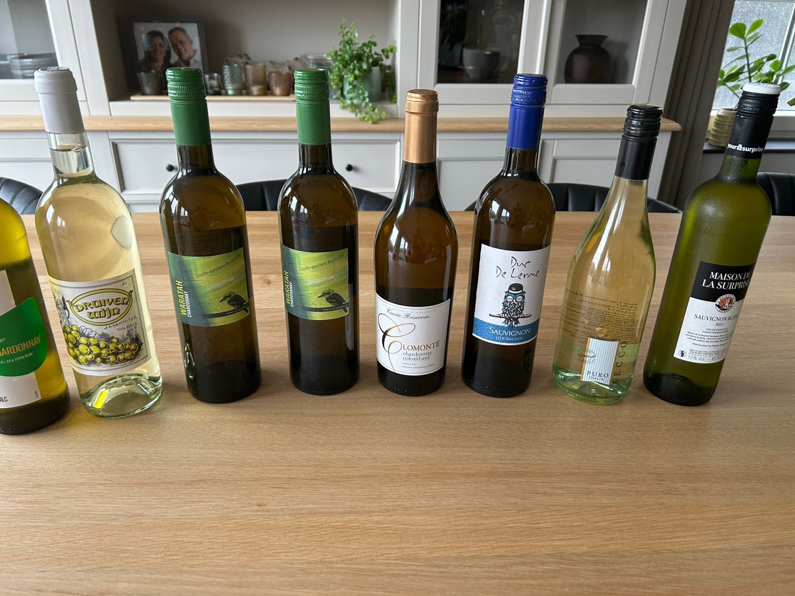 8 verschillende flessen witte wijnen, Collections, Neuf, Enlèvement ou Envoi, Pleine, Vin blanc
