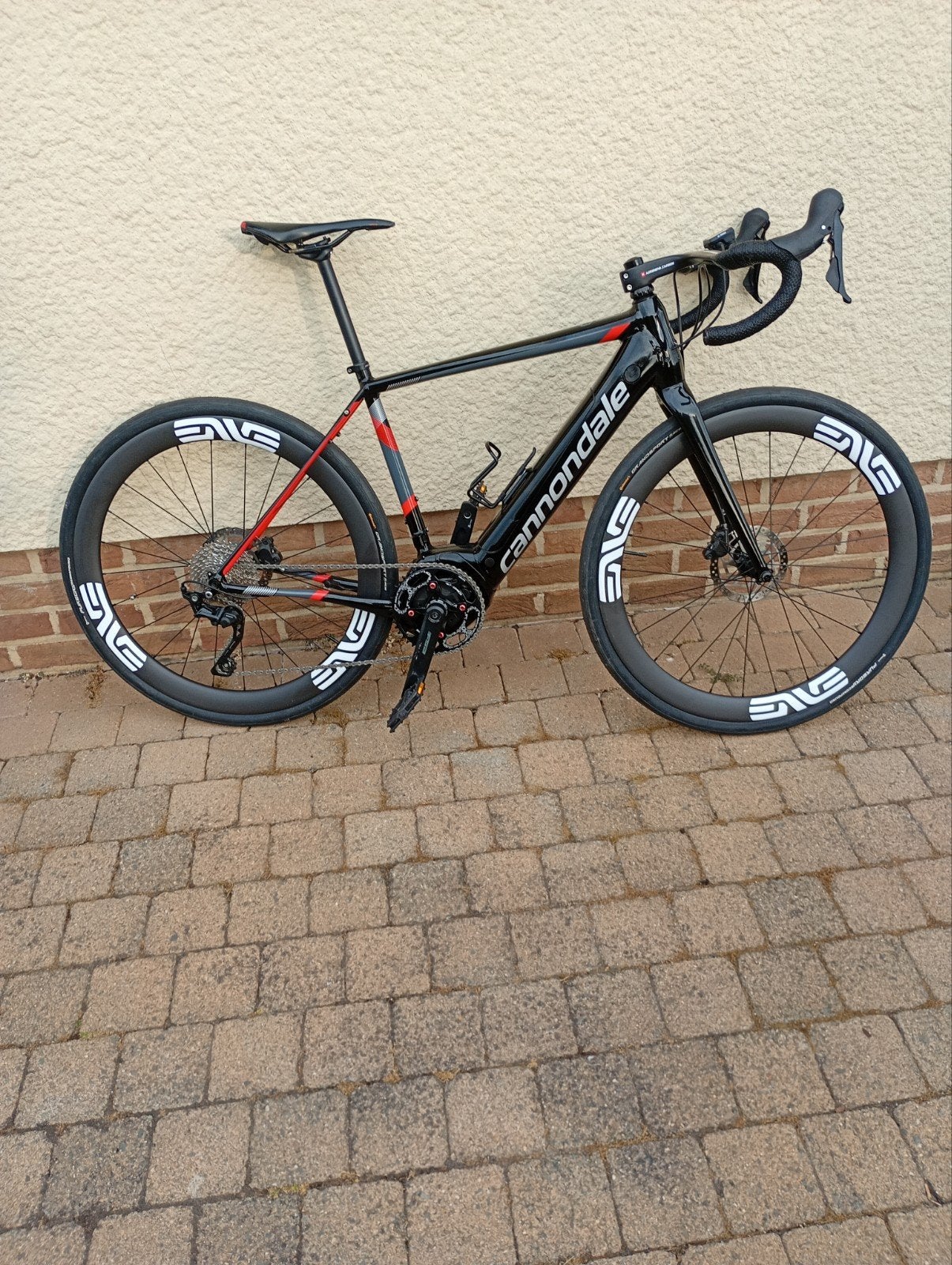 Elektrische koersfiets Cannondale maat M nieuw, Fietsen en Brommers, Elektrische fietsen, Ophalen