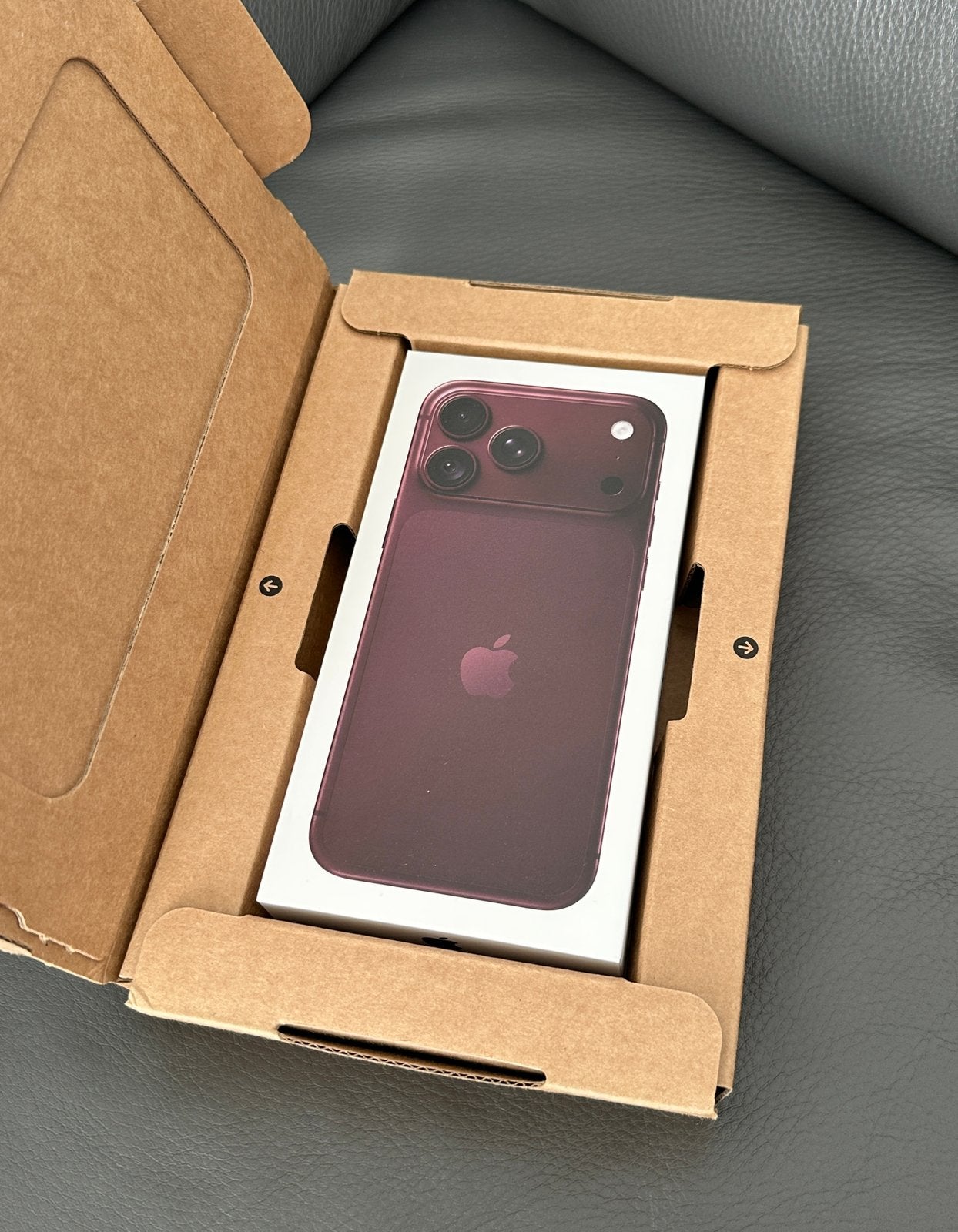 iPhone 18 Pro Max Bordeaux scellé!! Vd/éch 17 pro/ pro max, Telecommunicatie, Nieuw, IPhone 18 Pro Max, Rood, Ophalen