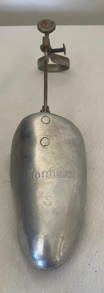Embauchoir métallique vintage de la marque Manfield, Enlèvement ou Envoi, Porté