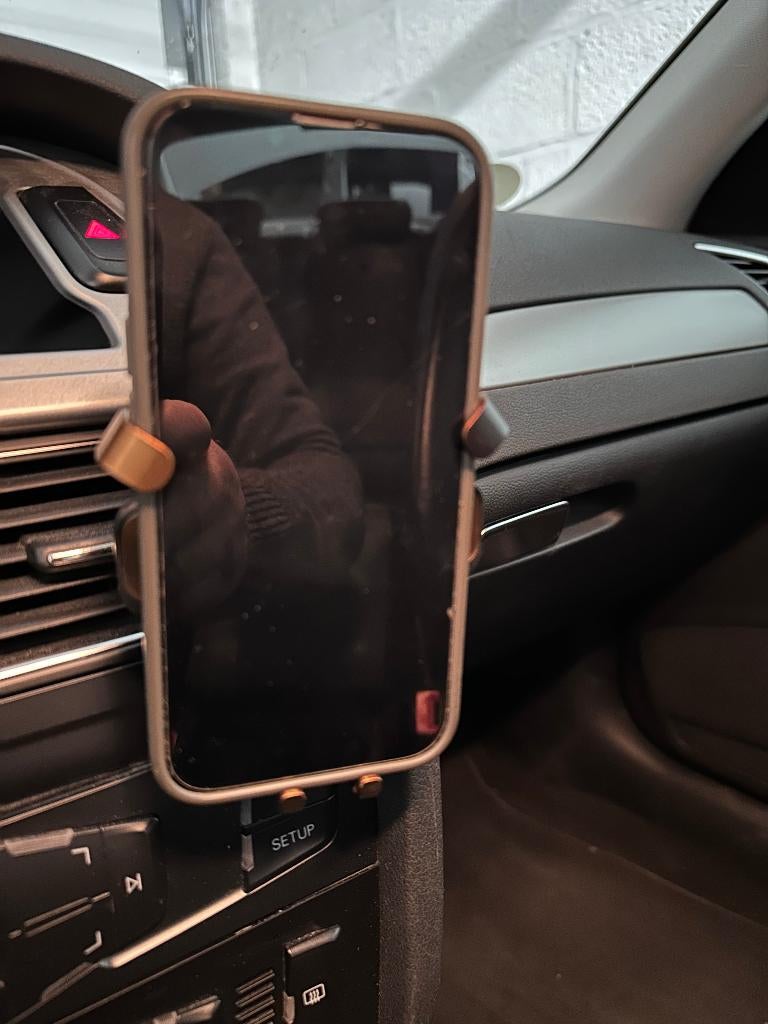 GSM houder voor in auto van Lukana, Telecommunicatie, Telefoonhouders, Ophalen, Zo goed als nieuw, Auto
