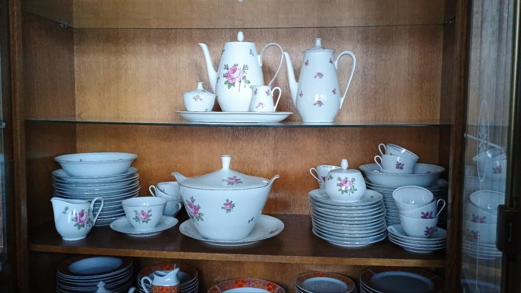 Servies 12 personen, Huis en Inrichting, Ophalen