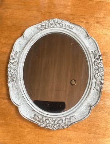 Ancien miroir, Enlèvement ou Envoi