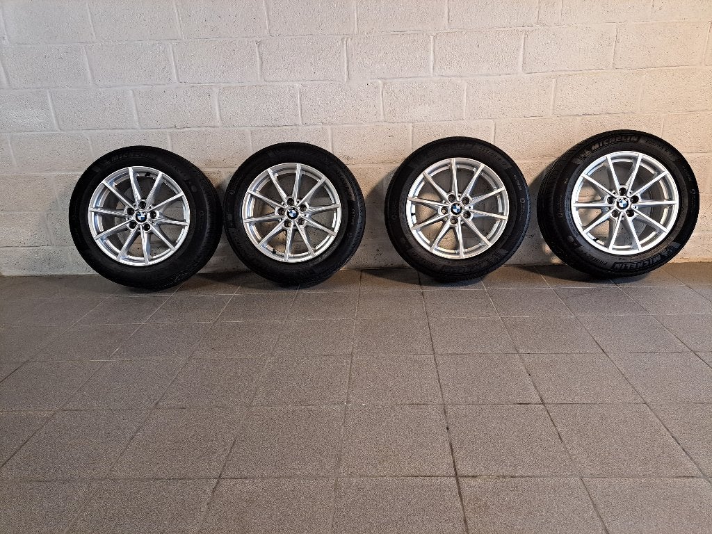 4 Ja (17") BMW d'origine + 4 pneus MICHELIN neufs., Autos : Pièces & Accessoires, Pneus & Jantes, Neuf, Pneus et Jantes, Véhicule de tourisme
