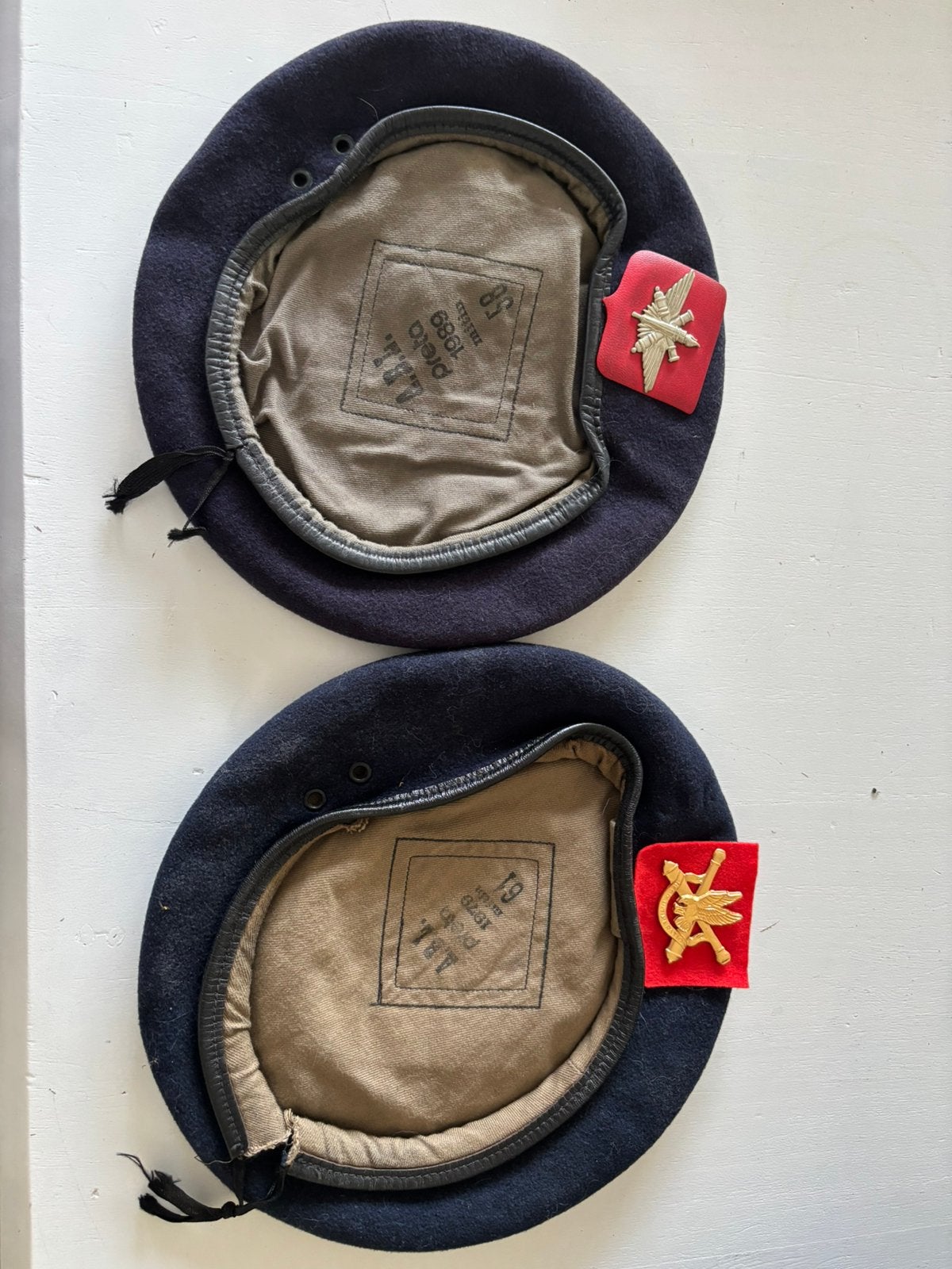 2 baretten Artillerie ABL, Enlèvement ou Envoi, Armée de terre, Casque ou Béret