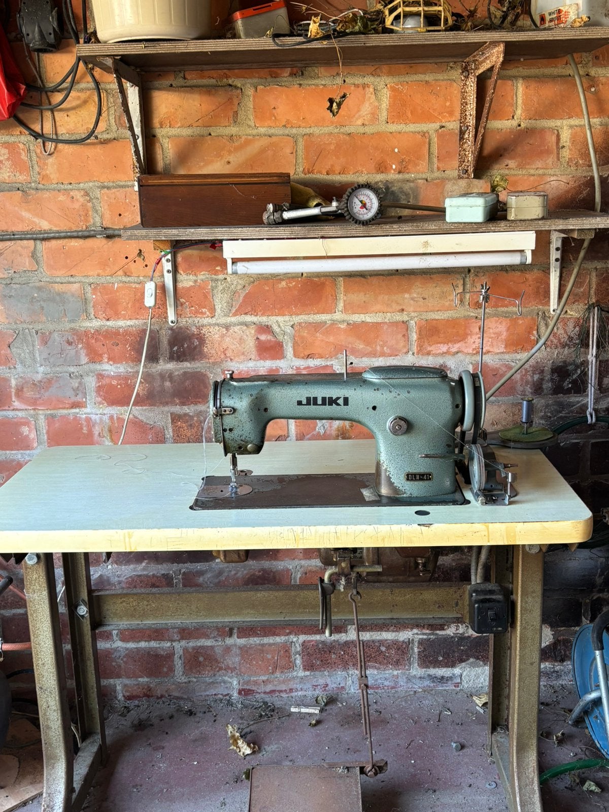 Juki DLN41, Enlèvement