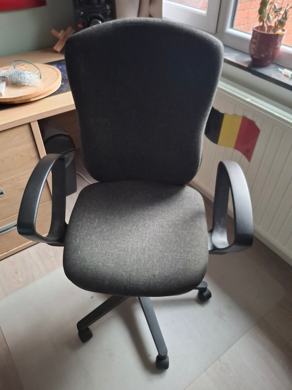 bureau stoel, Ophalen